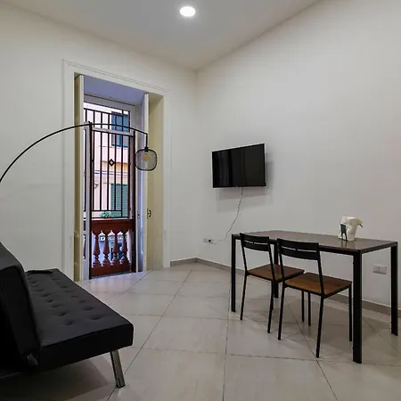 Nemesi Aura Nyaraló Salerno