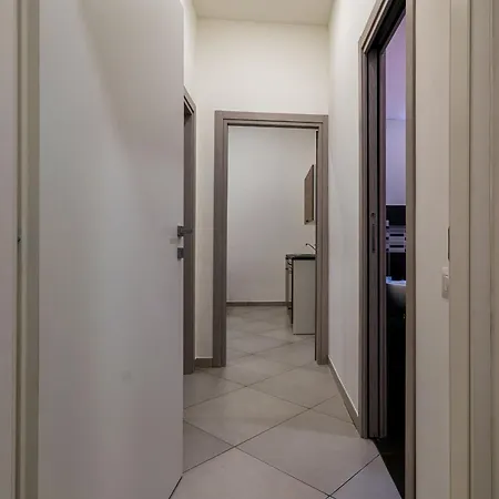 Nyaraló Nemesi Aura *